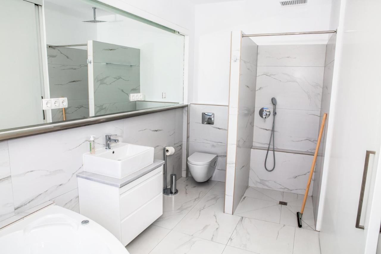 Komfort City Apartment "Elias" Mit Meerblick In Lavrio Kültér fotó